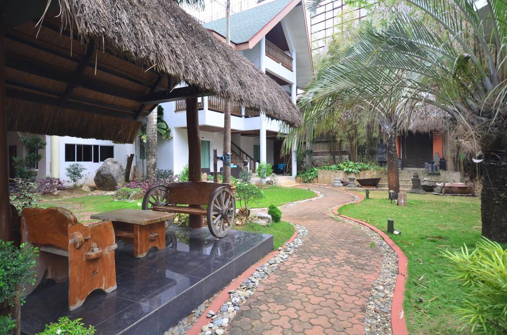 Pinjalo Resort Manoc-Manoc Екстер'єр фото